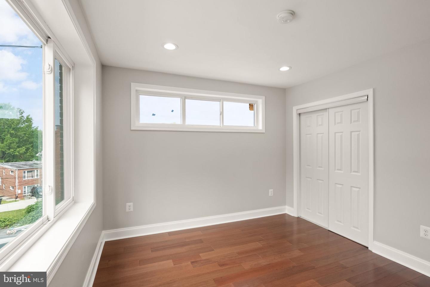 219 Webster St Ne Property Photo 12