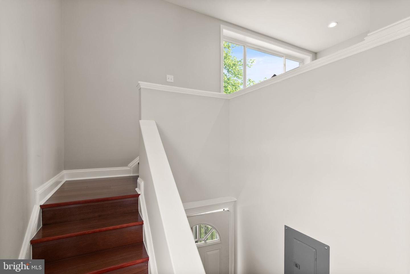 219 Webster St Ne Property Photo 16