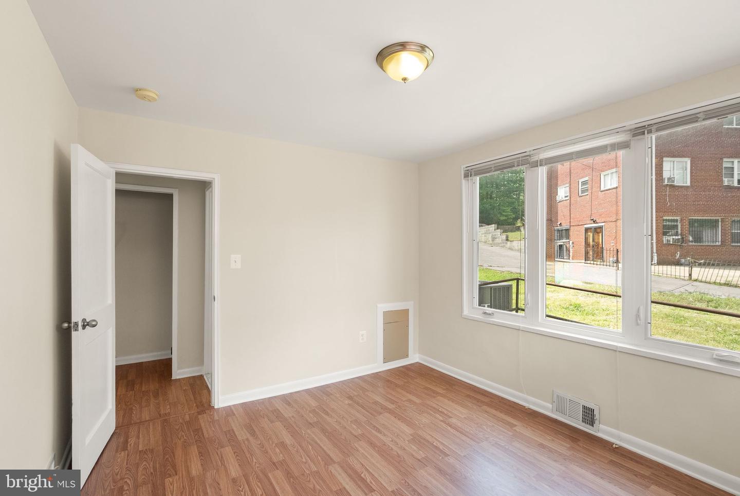 219 Webster St Ne Property Photo 27