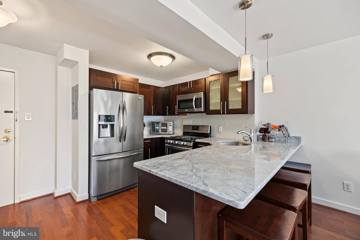 730 24th St Nw #409 Property Photo 4