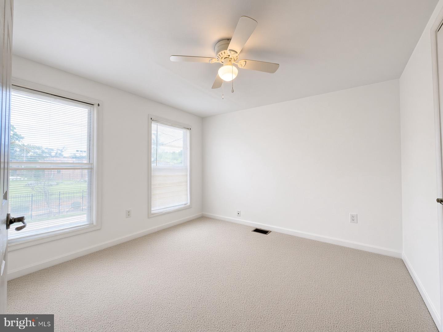 1018 45th St Ne Property Photo 24