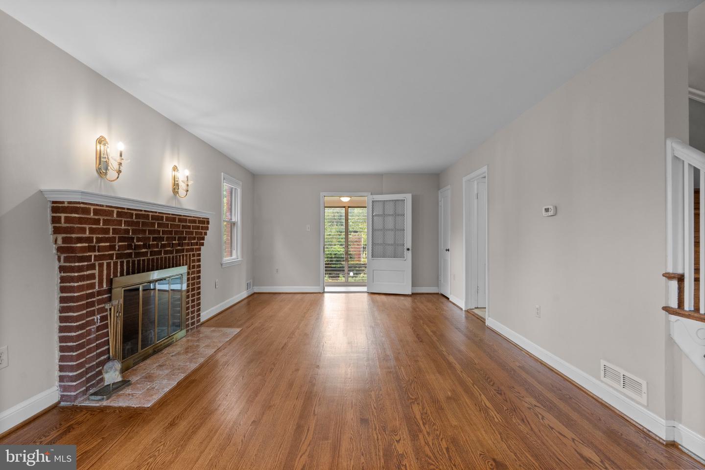 4416 Nash St Ne Property Photo 3