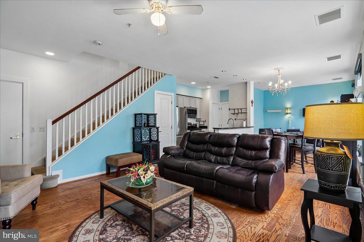 343 Cedar St Nw #316 Property Photo 2
