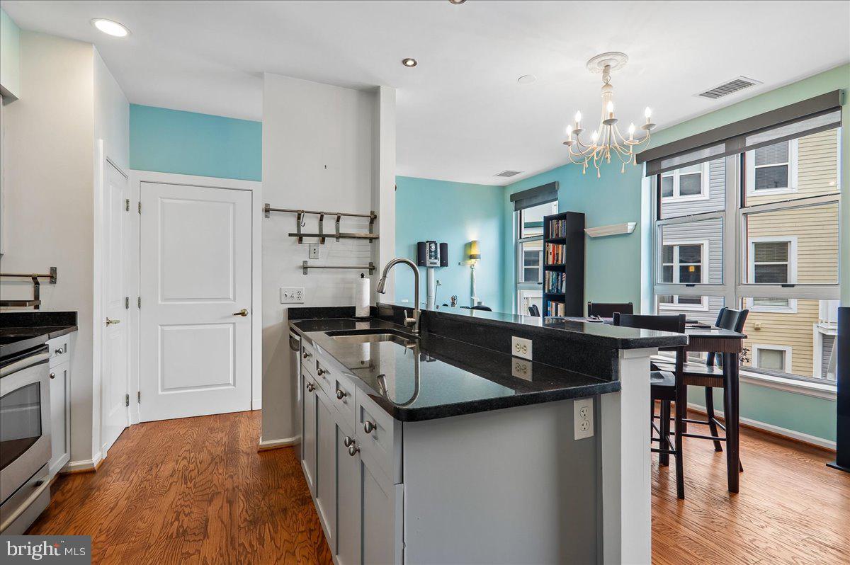 343 Cedar St Nw #316 Property Photo 6