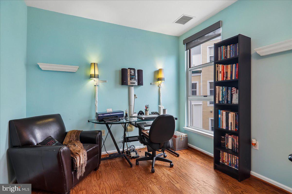 343 Cedar St Nw #316 Property Photo 17