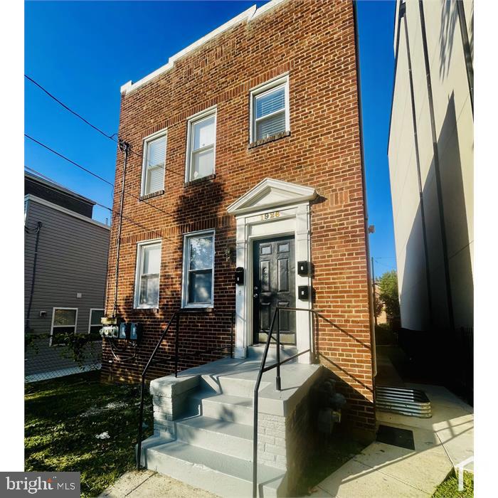 1926 NAYLOR RD SE #UNIT # 1 Property Photo 1