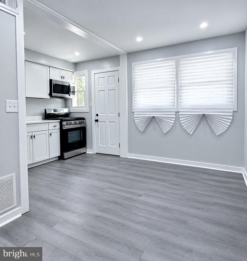 DCDC2284826 Property Photo 4