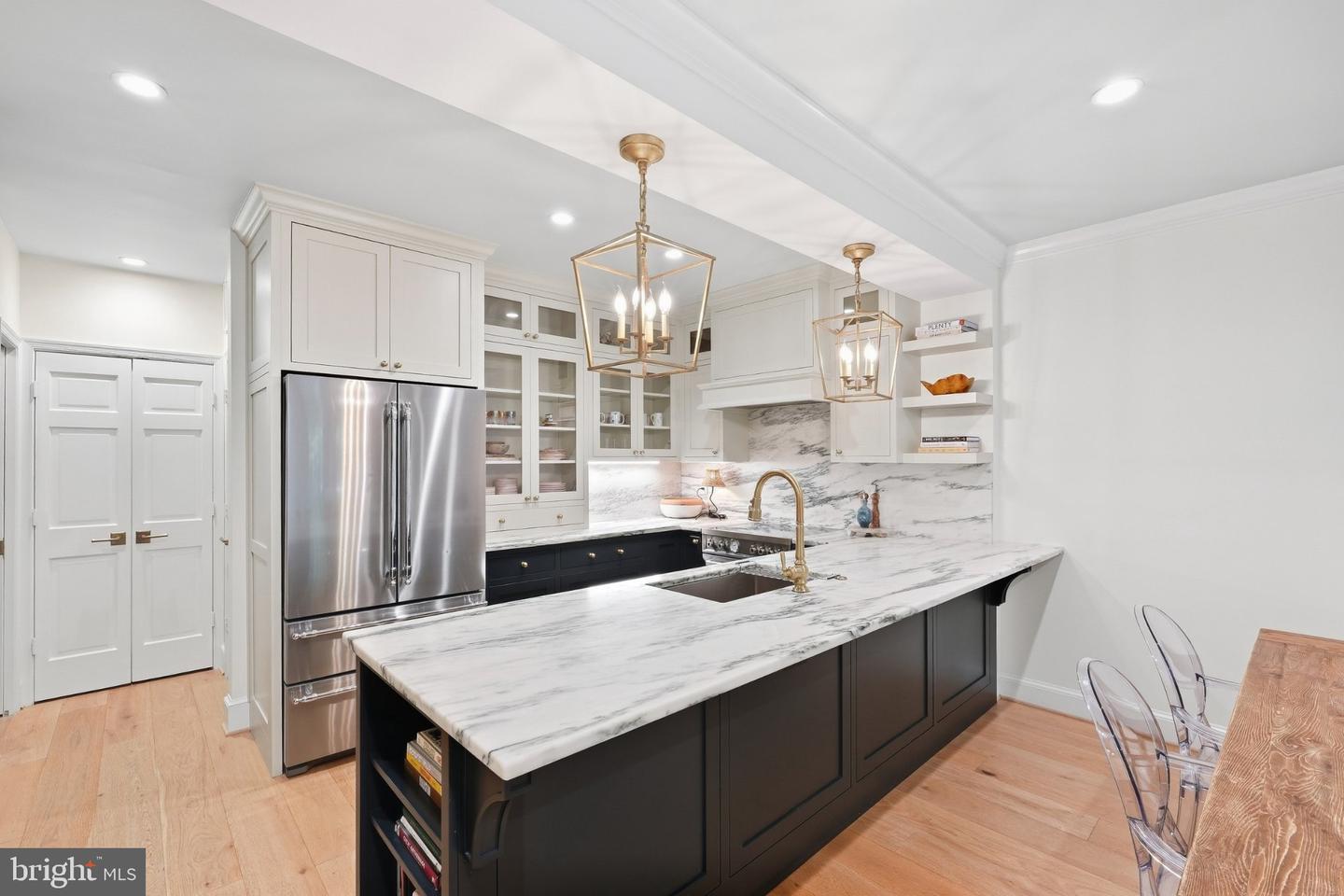 3249 SUTTON PL NW #C Property Photo 1