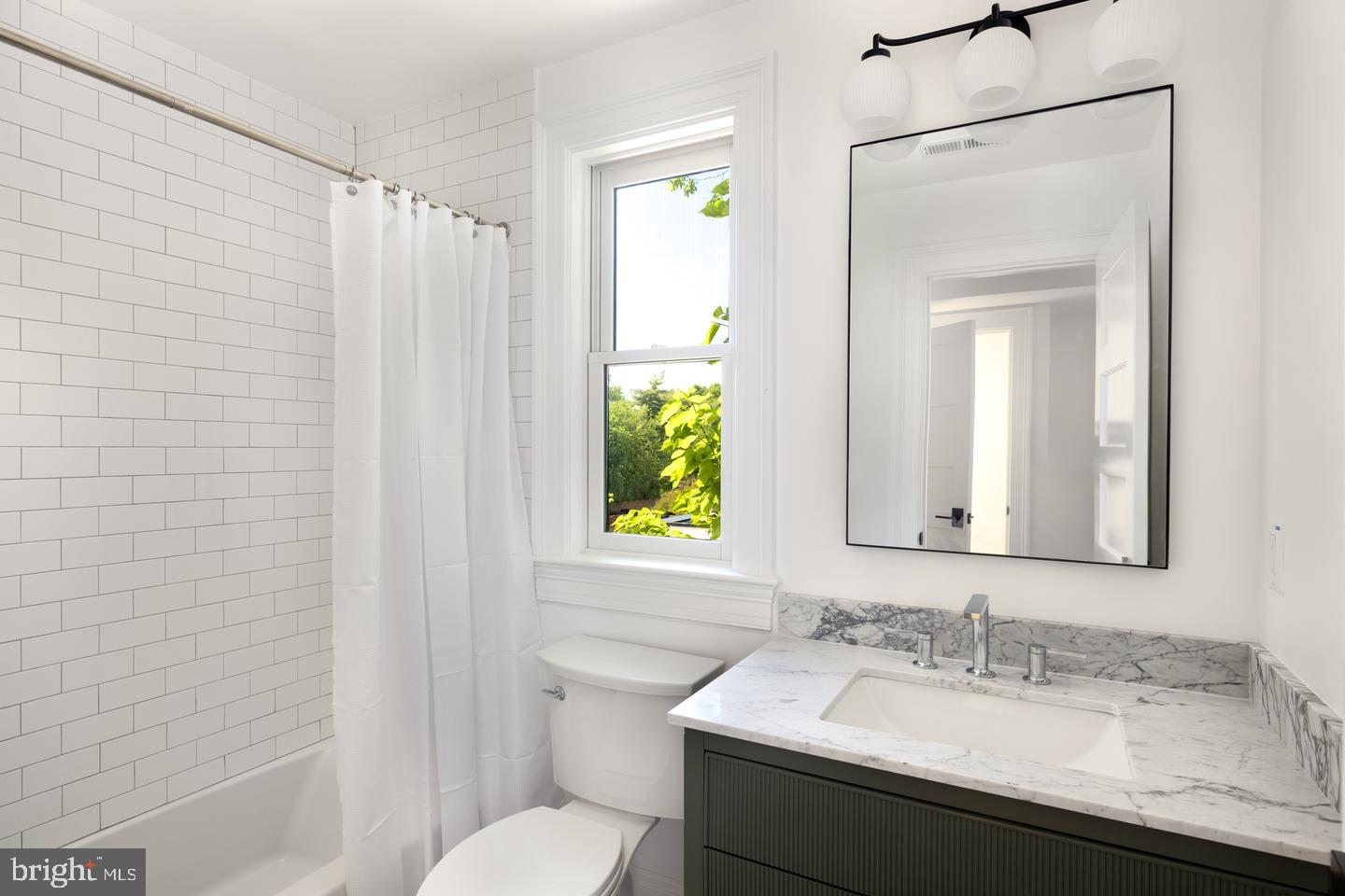 1241 4th St Nw #1 Property Photo 40