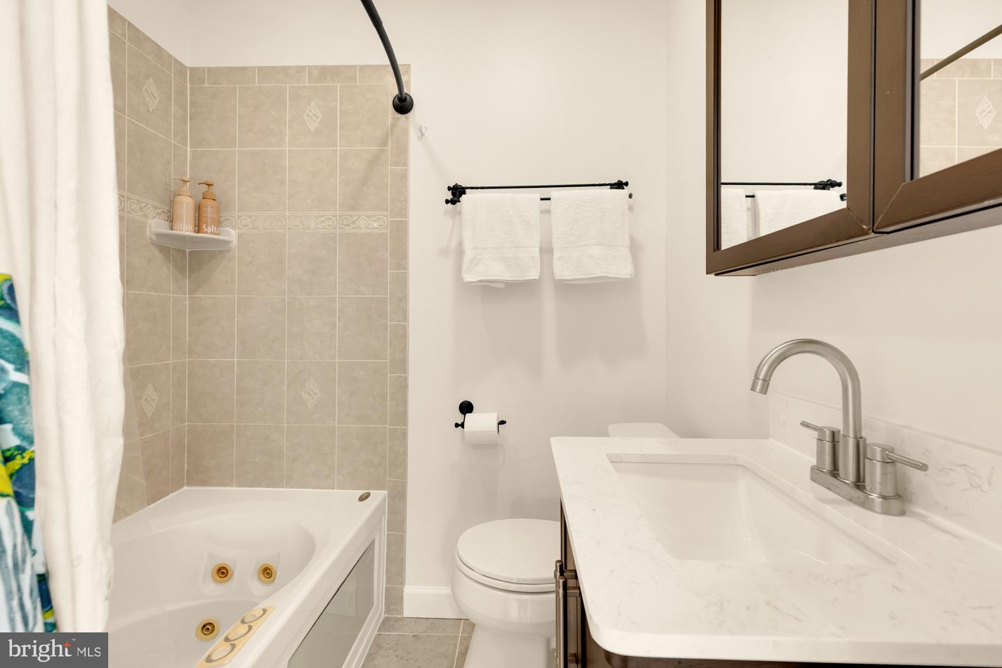 5754 Colorado Ave Nw #202 Property Photo 15