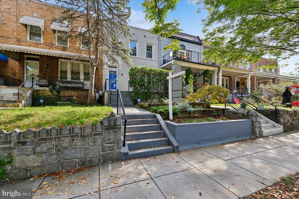 4811 ILLINOIS AVE NW Property Photo 1