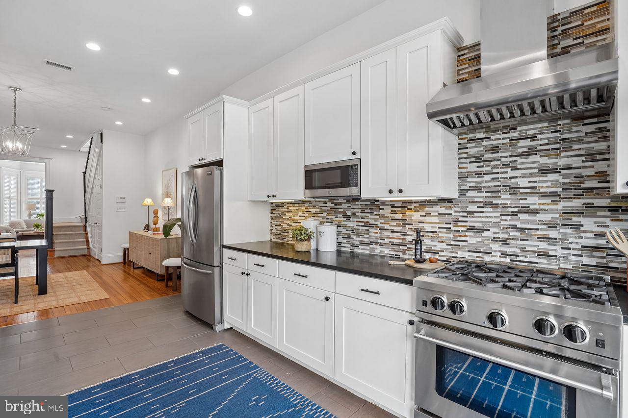 914 C St Ne Property Photo 12