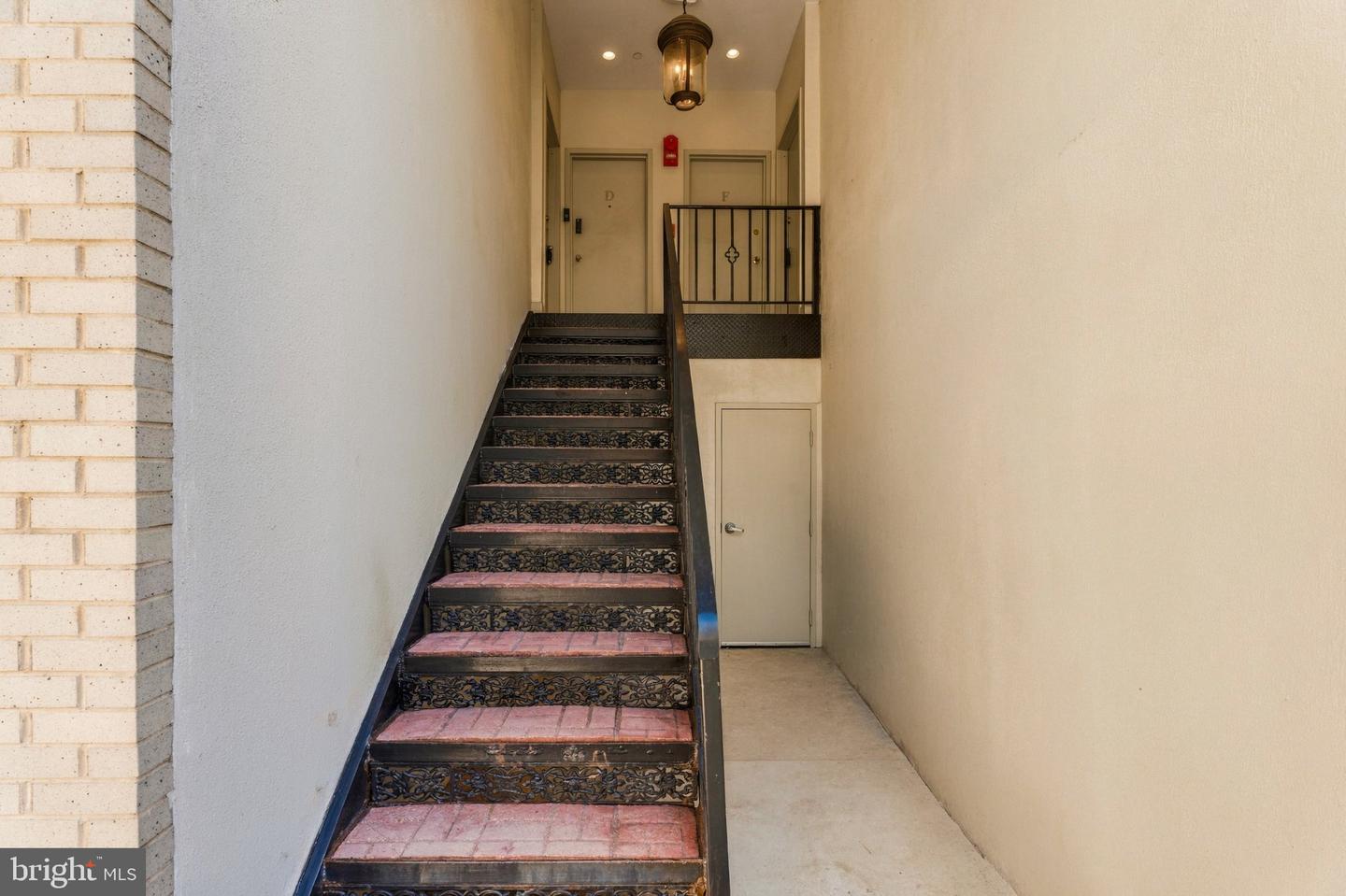 1328 Park Rd Nw #d Property Photo 3
