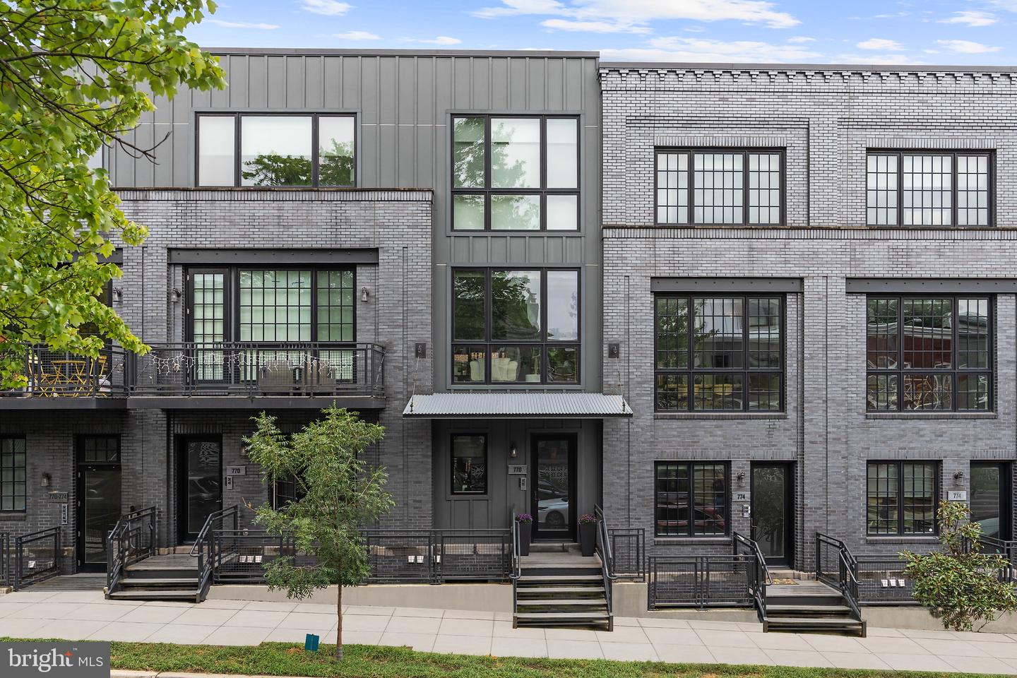 770 GIRARD ST NW #1E Property Photo 1