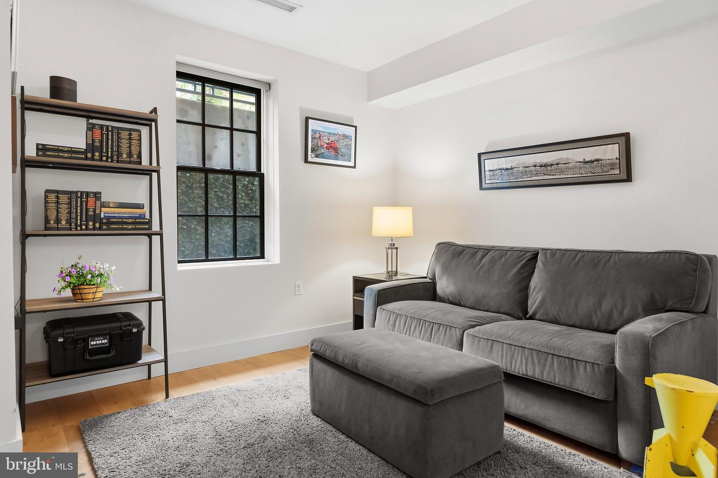 770 Girard St Nw #1e Property Photo 10