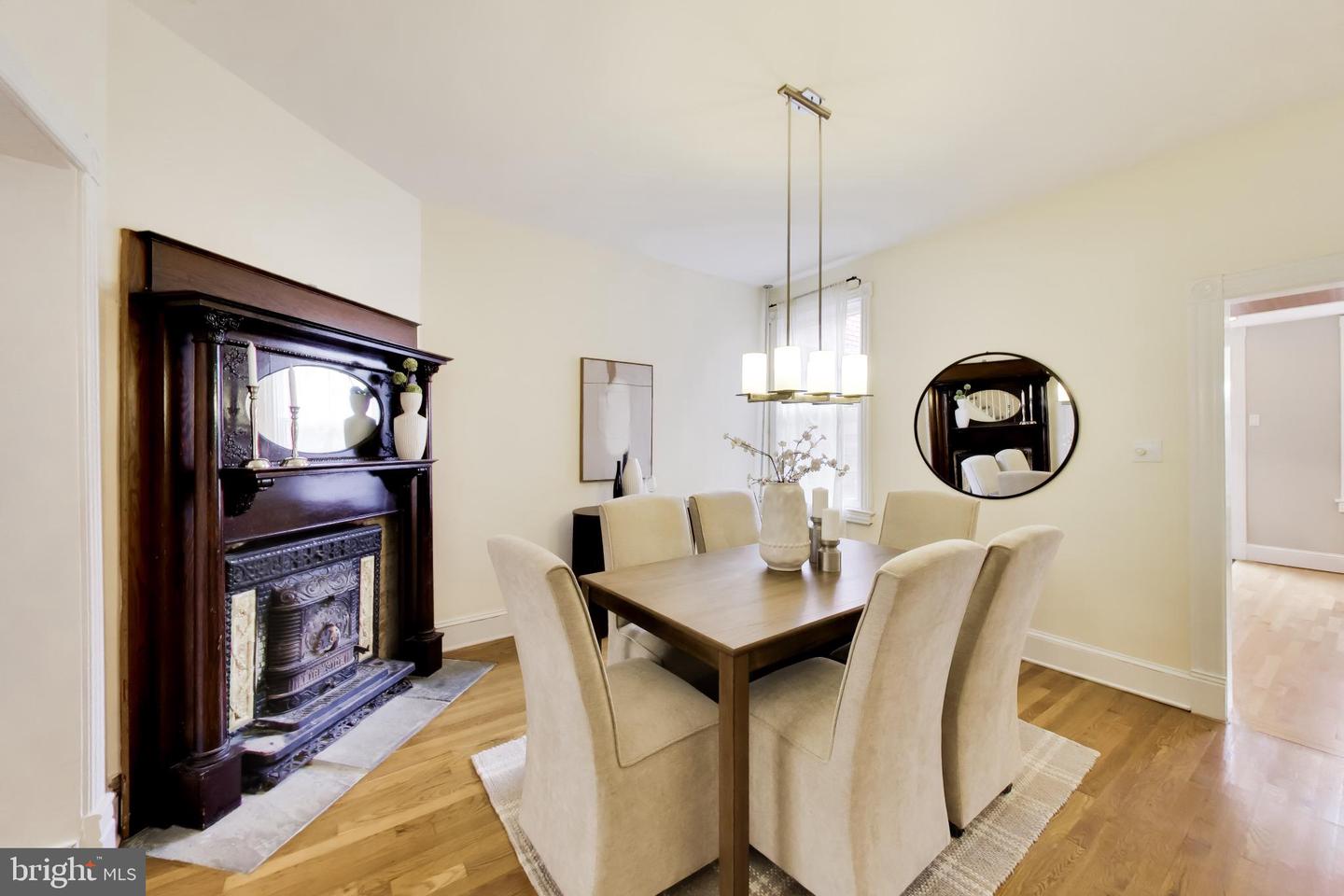 1404 Constitution Ave Ne Property Photo 5