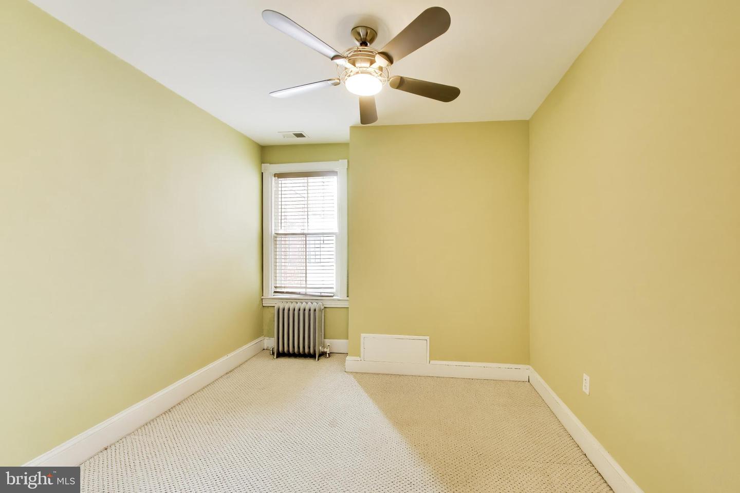 1404 Constitution Ave Ne Property Photo 16