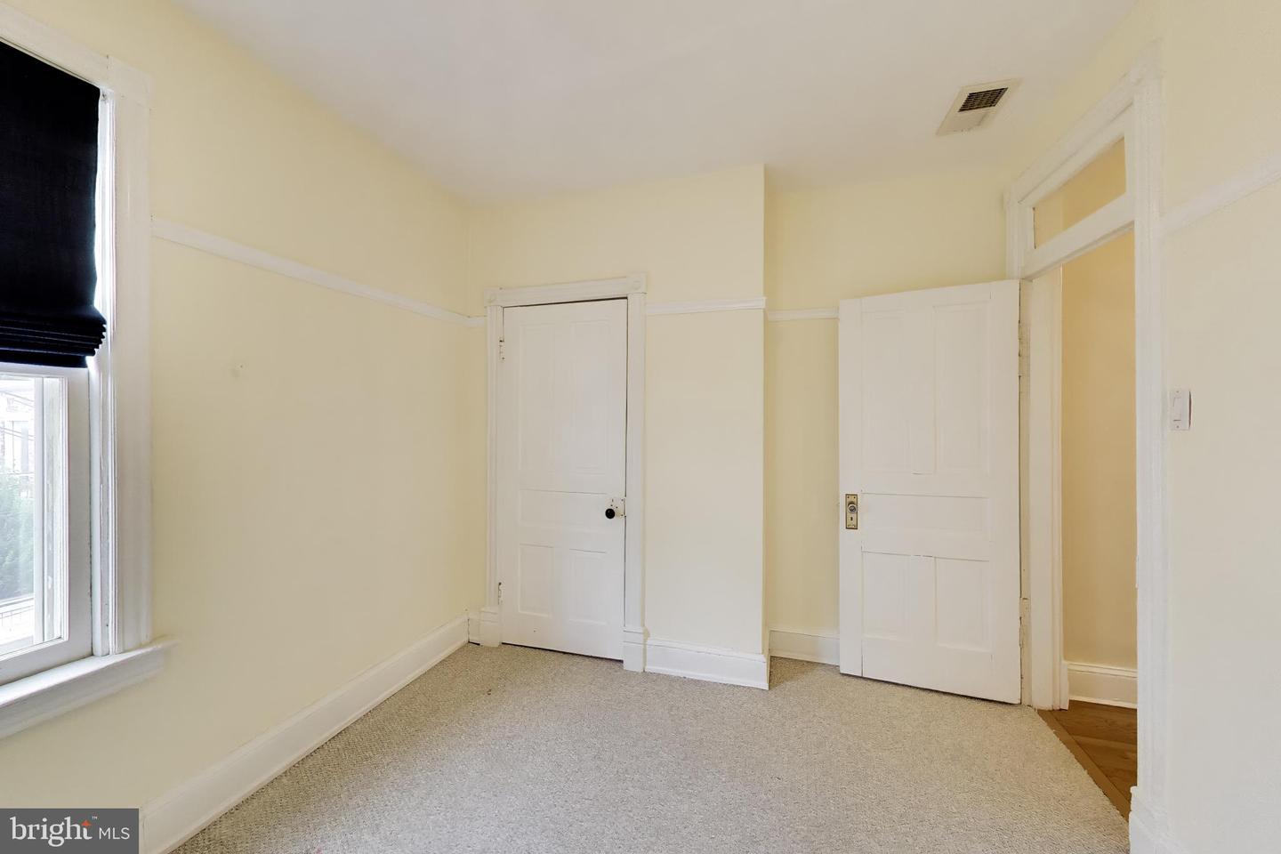 1404 Constitution Ave Ne Property Photo 19