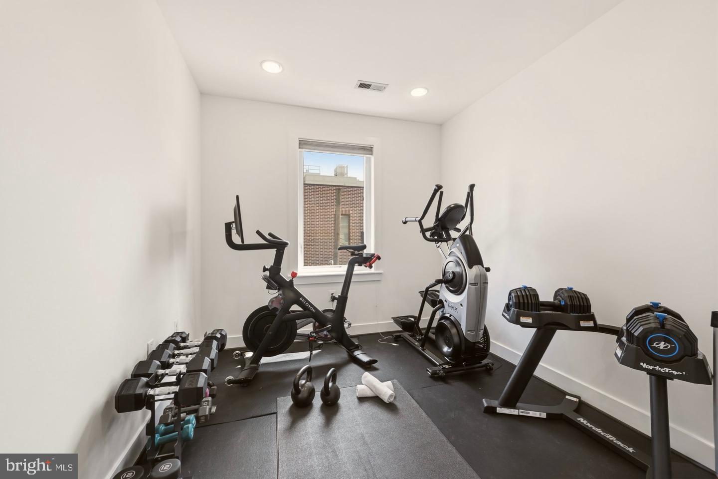 700 Longfellow St Nw Property Photo 15