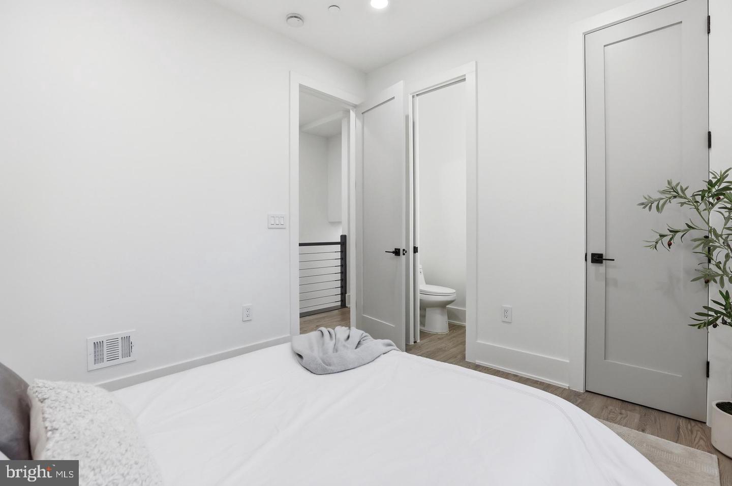 1140 Oates St Ne #101 Property Photo 15
