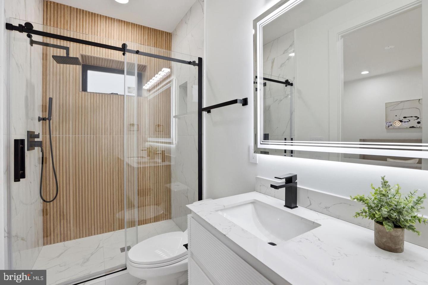 1140 Oates St Ne #101 Property Photo 23