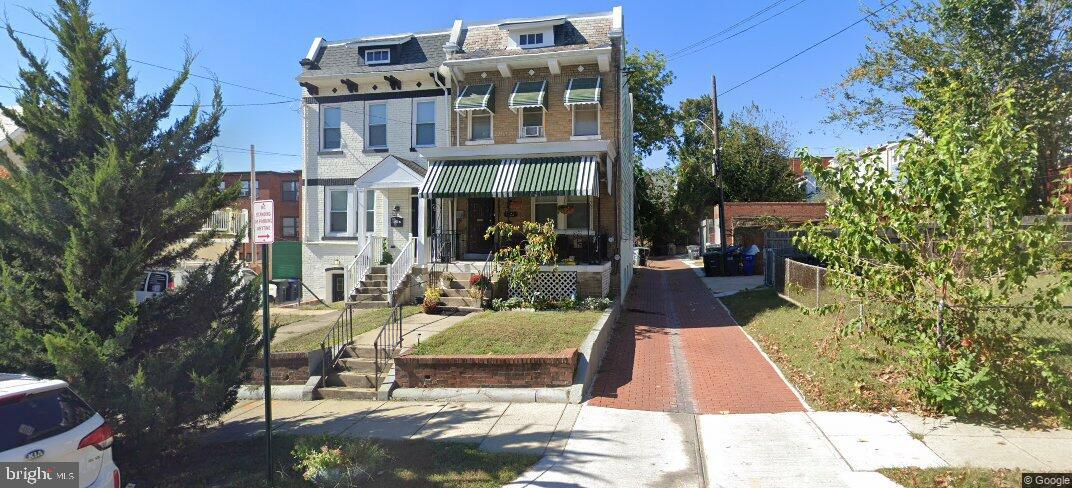 5622 9th St Nw Property Photo 1