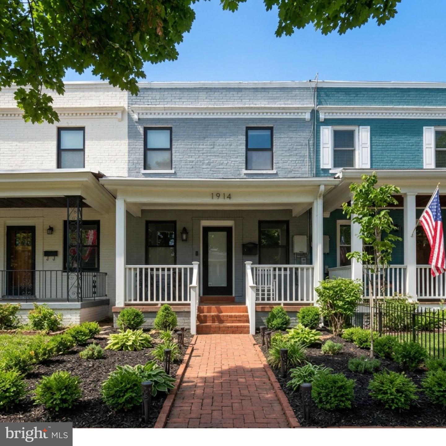 1914 D ST NE Property Photo 1