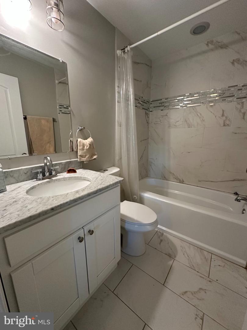 1914 D St Ne Property Photo 21