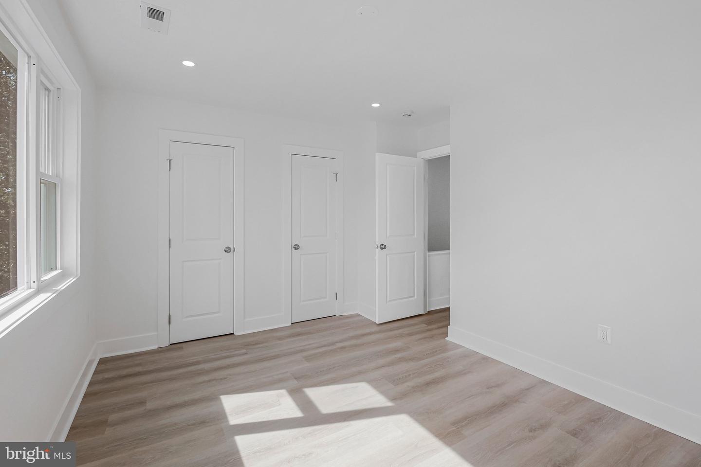 932 Southern Ave Se Property Photo 18