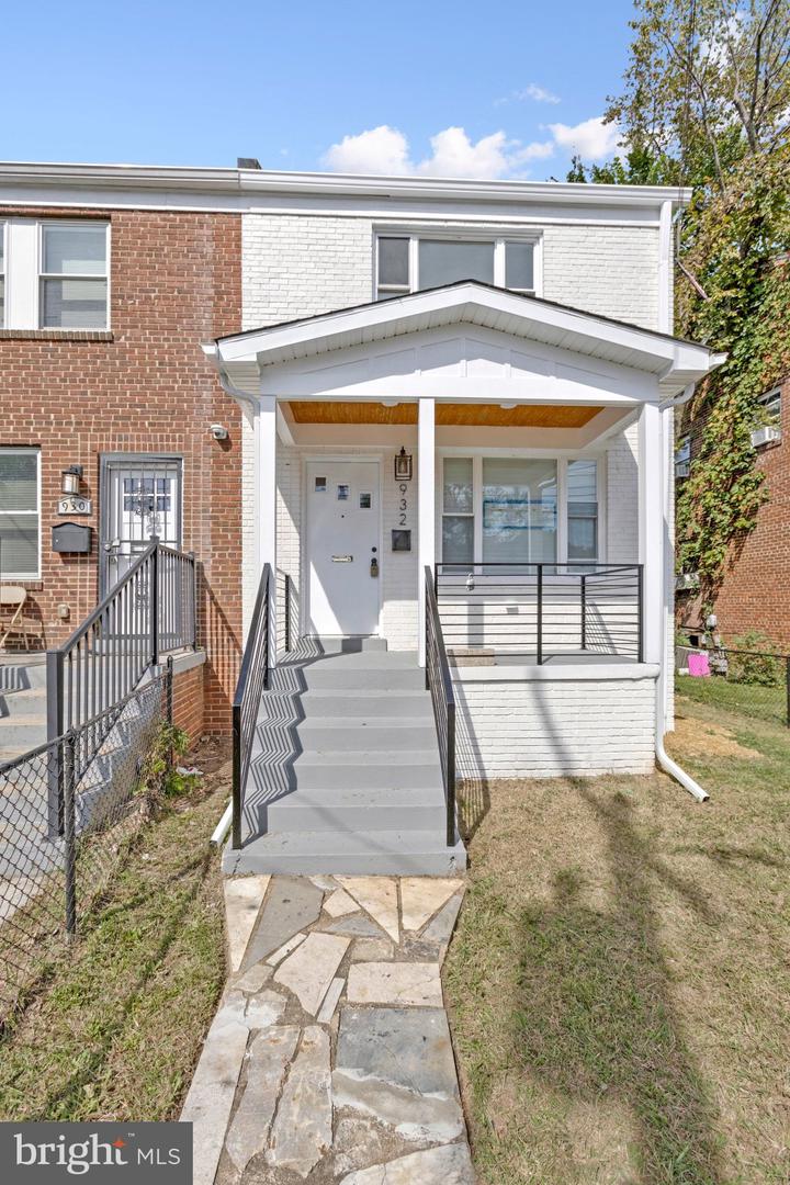 932 Southern Ave Se Property Photo 36