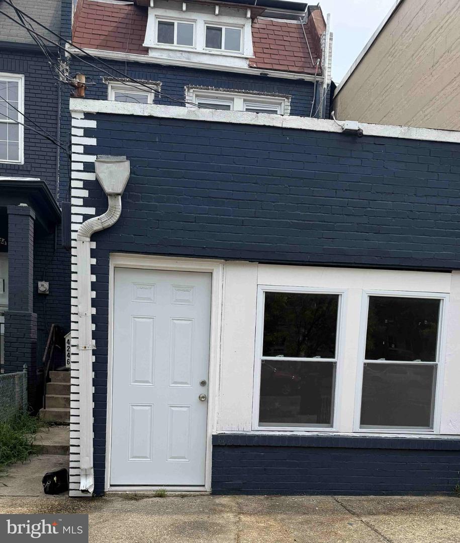 4246 Benning Rd Rd Ne Property Photo 2