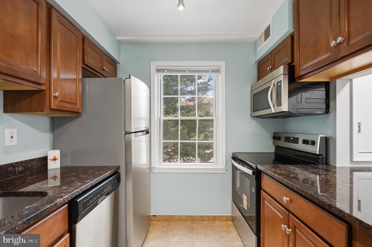 2016 37th St Se #202 Property Photo 7