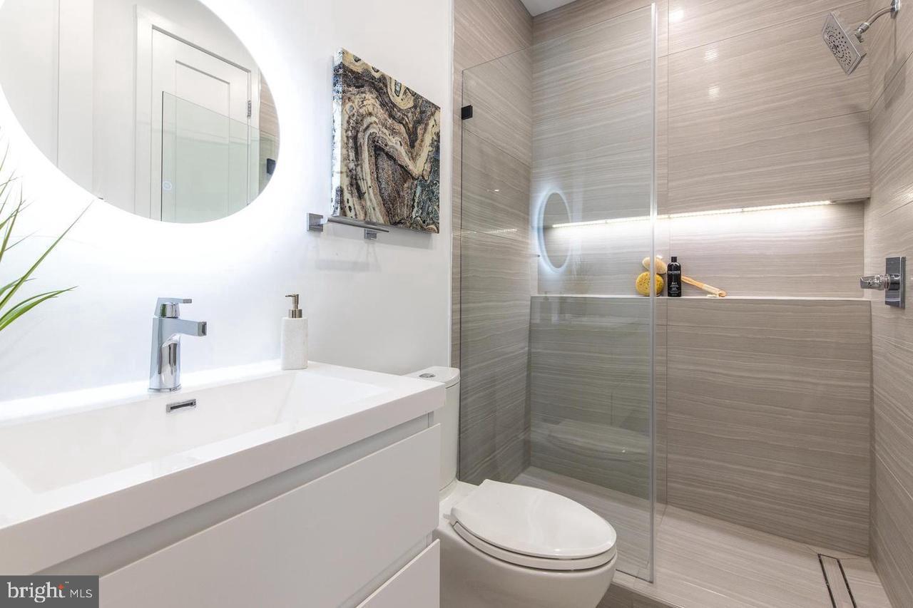 808 13th St Ne #unit B Property Photo 15