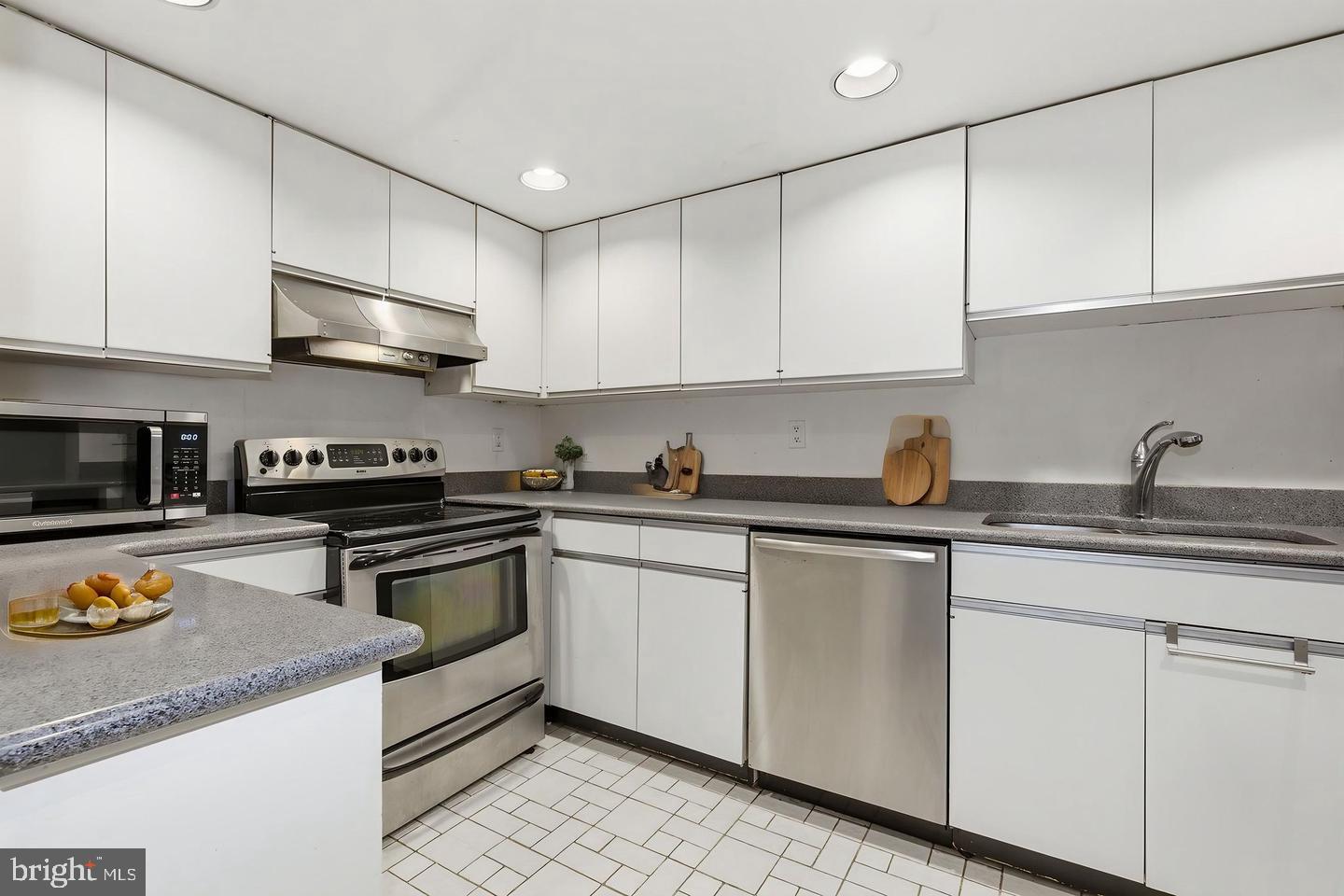 308 East Capitol St Ne #11 Property Photo 4