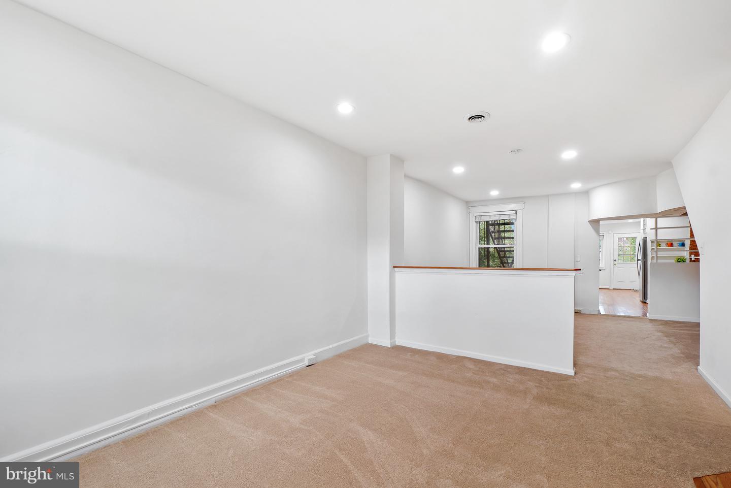 1428 Independence Ave Se Property Photo 4