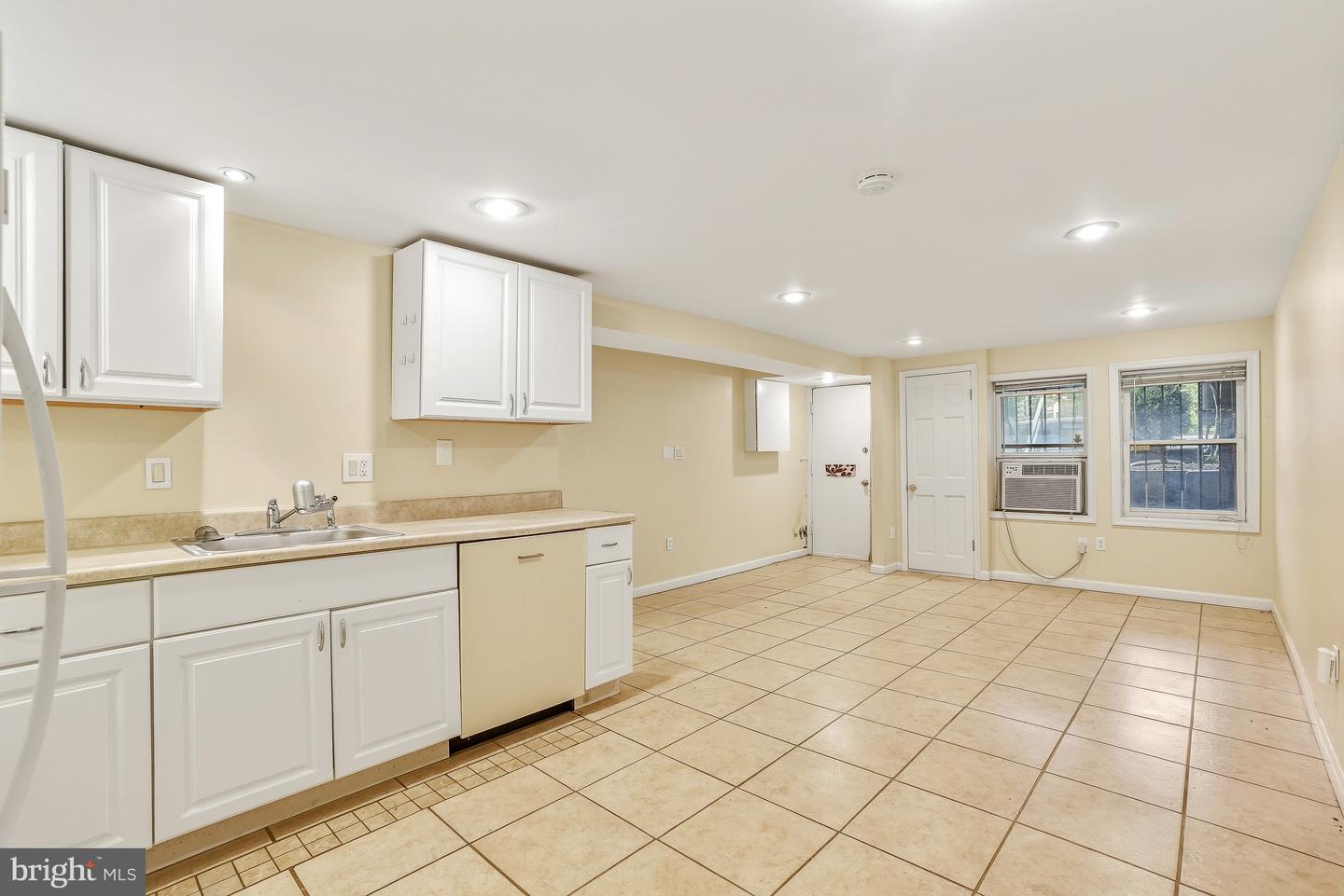 1428 Independence Ave Se Property Photo 30