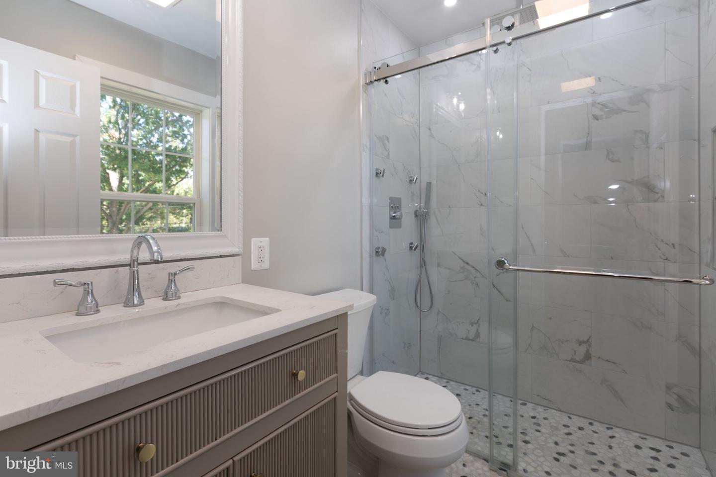 3724 24th St Ne Property Photo 42