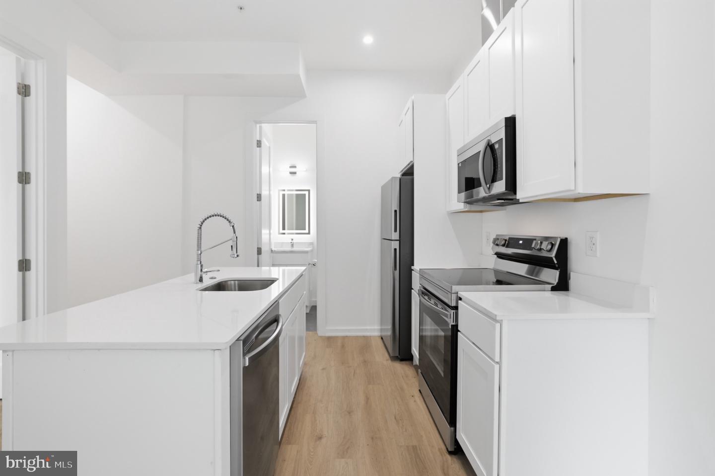 710 Kennedy St Nw #10 Property Photo 8