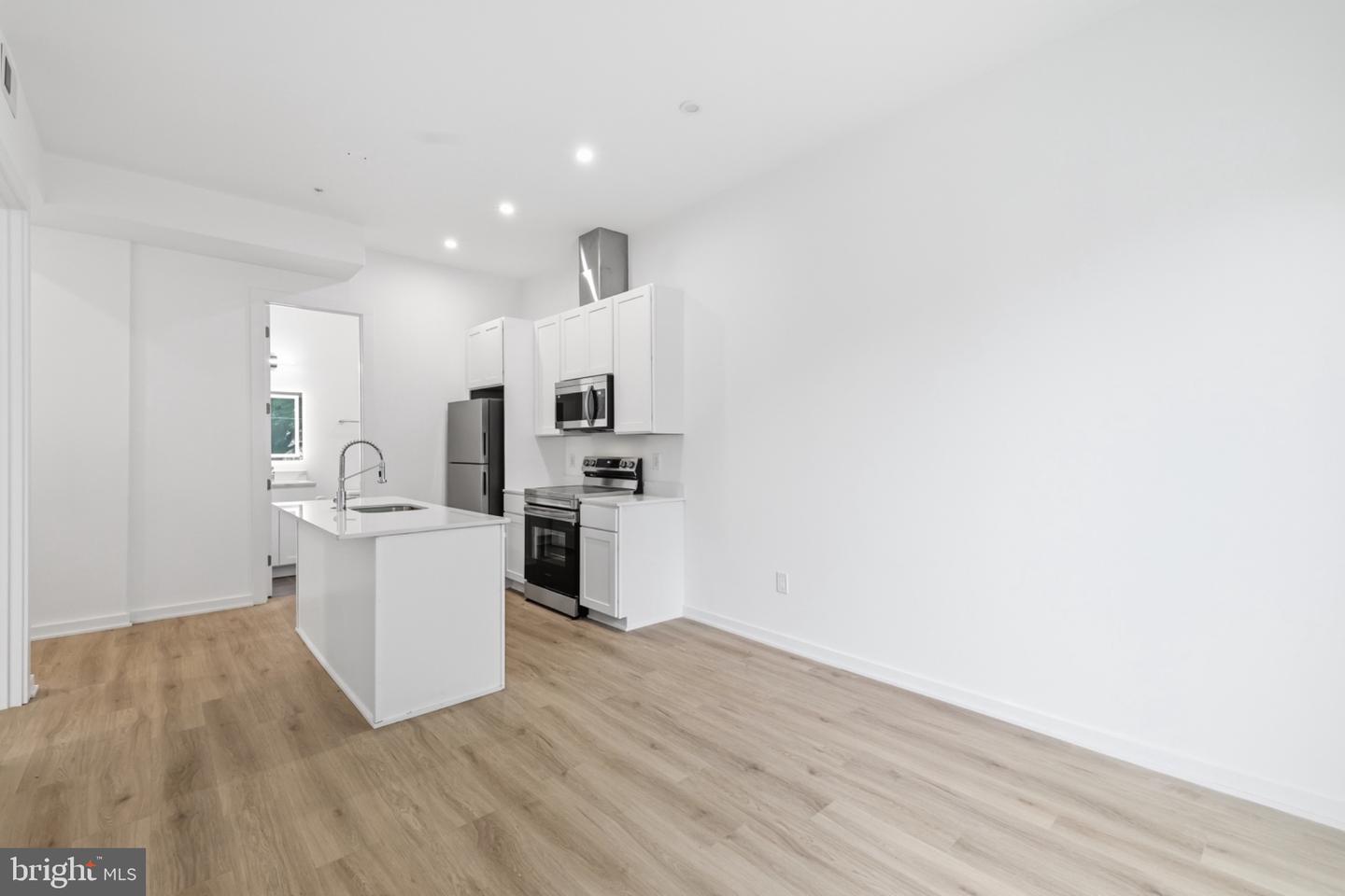 710 Kennedy St Nw #10 Property Photo 11