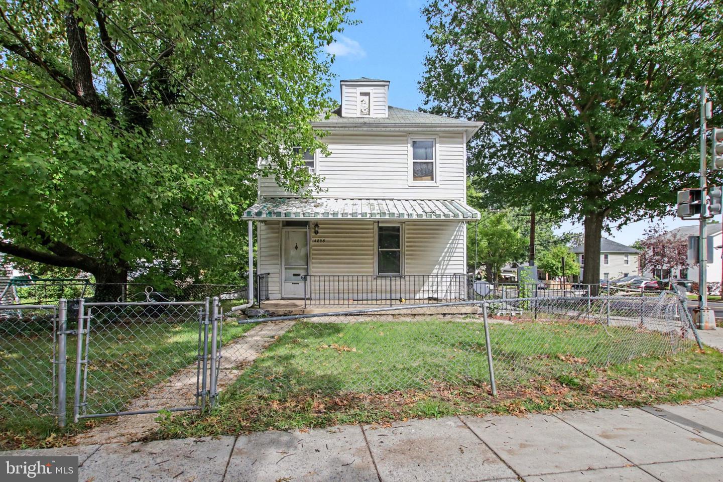 4898 SHERIFF RD NE Property Photo 1