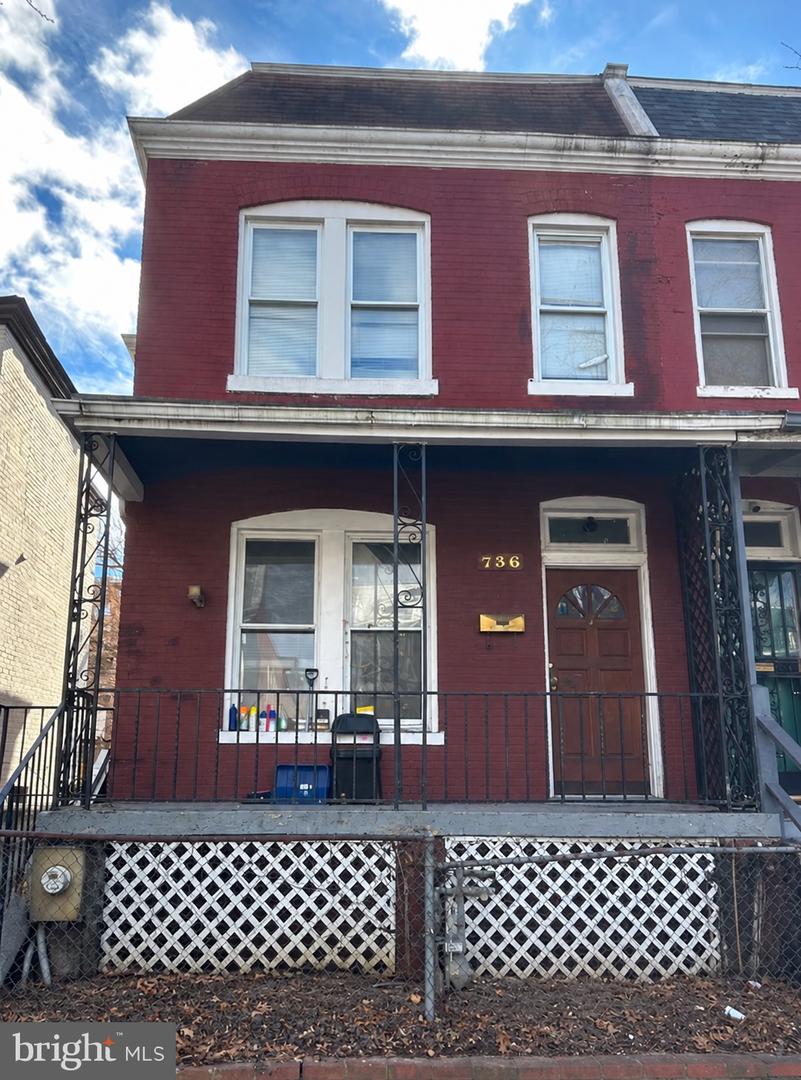 736 HARVARD ST NW Property Photo 1