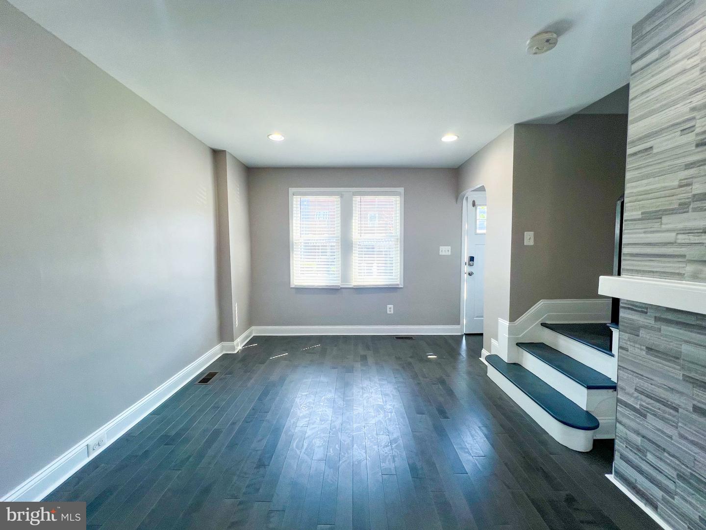 1510 Queen St Ne Property Photo 7