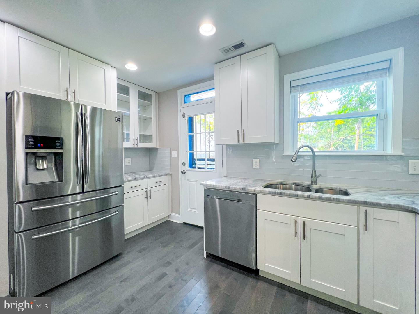 1510 Queen St Ne Property Photo 13