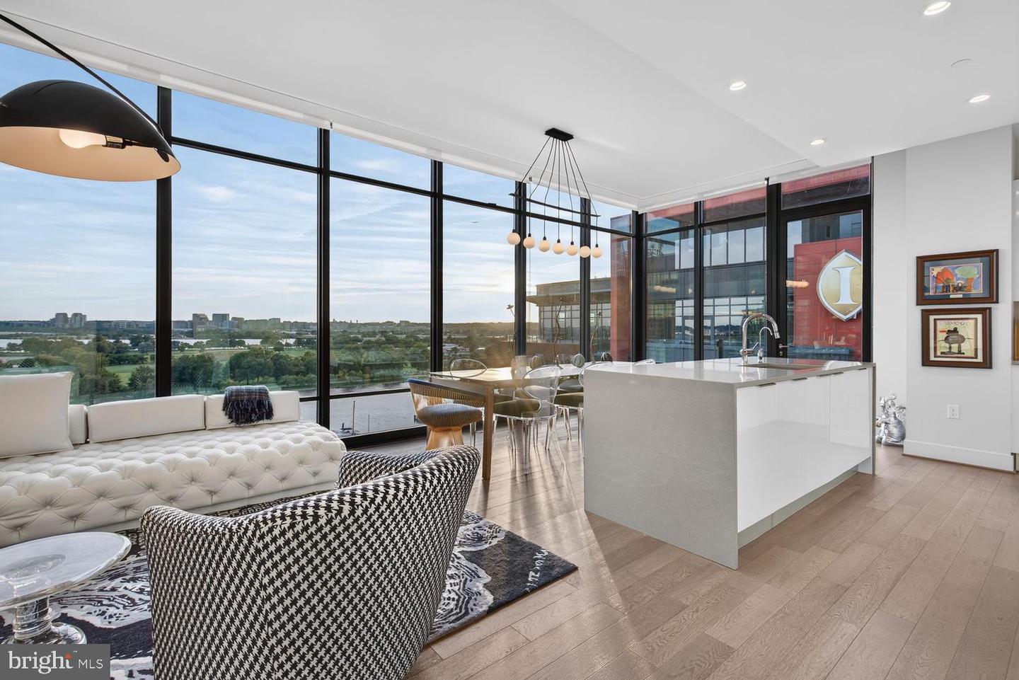 45 Sutton Sq Sw #ph01 Property Photo 21