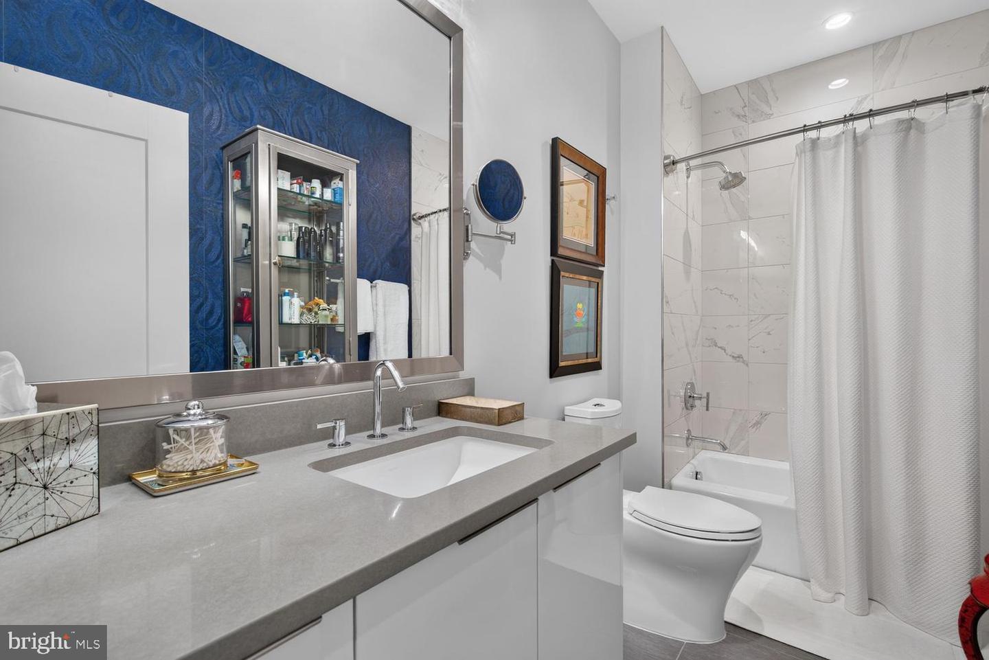 45 Sutton Sq Sw #ph01 Property Photo 49