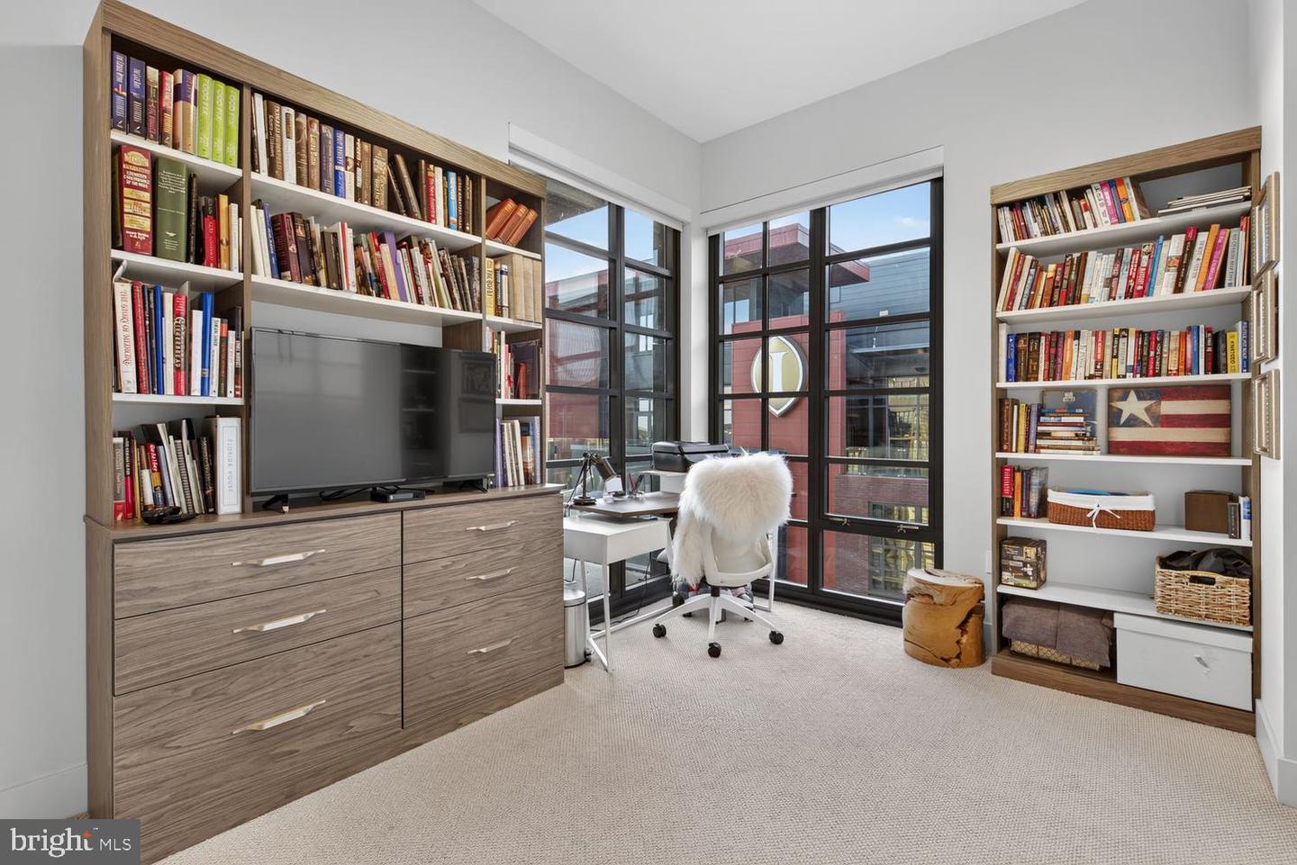 45 Sutton Sq Sw #ph01 Property Photo 50
