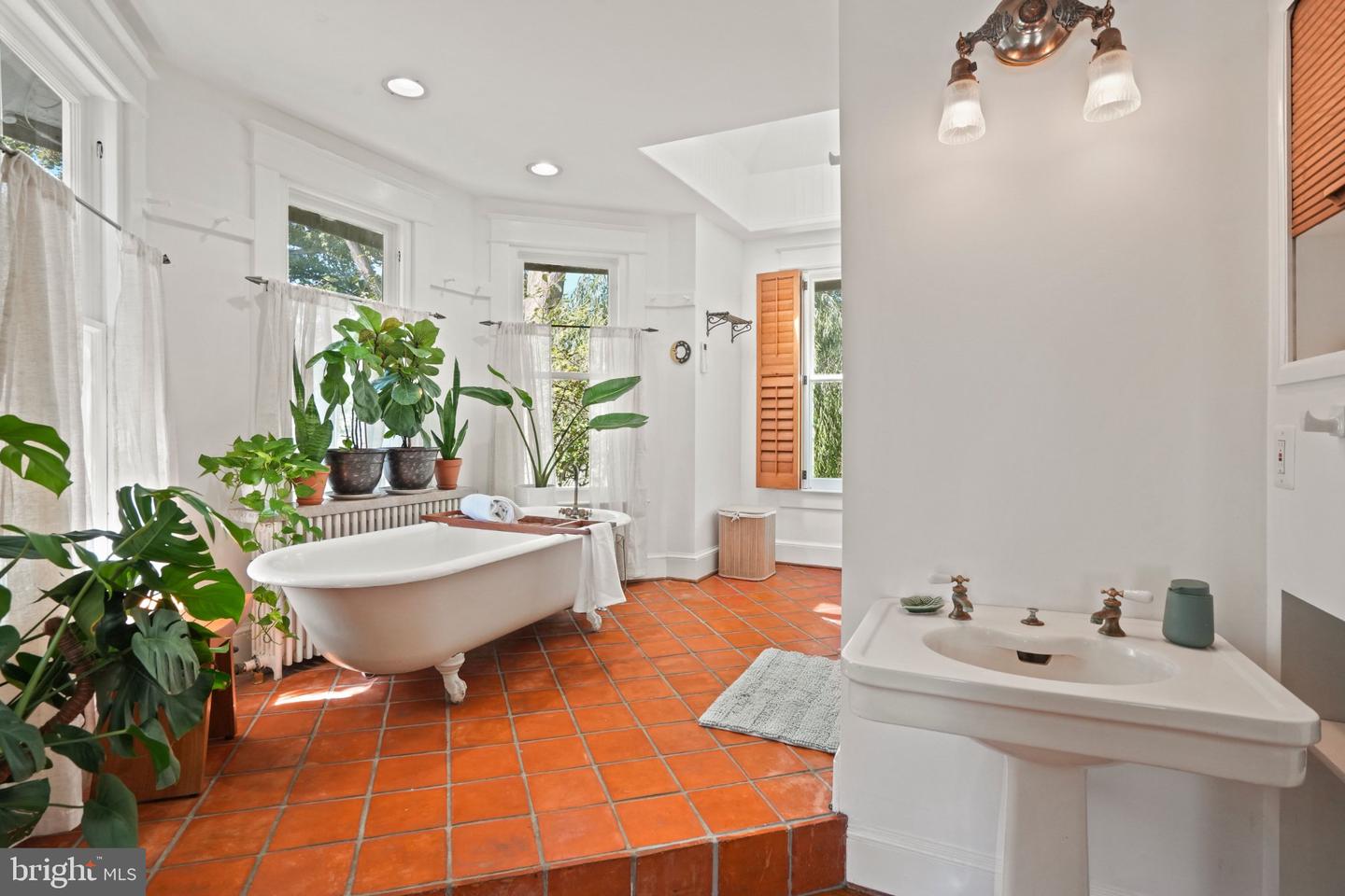 3207 Morrison St Nw Property Photo 24