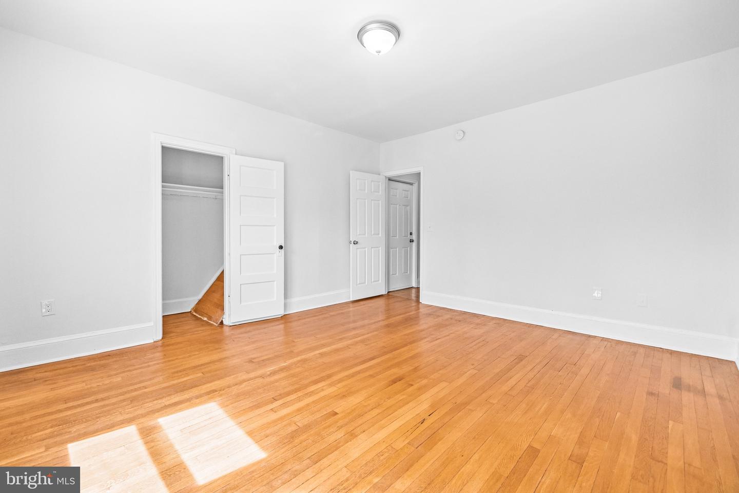 1508 V St Se #4 Property Photo 2