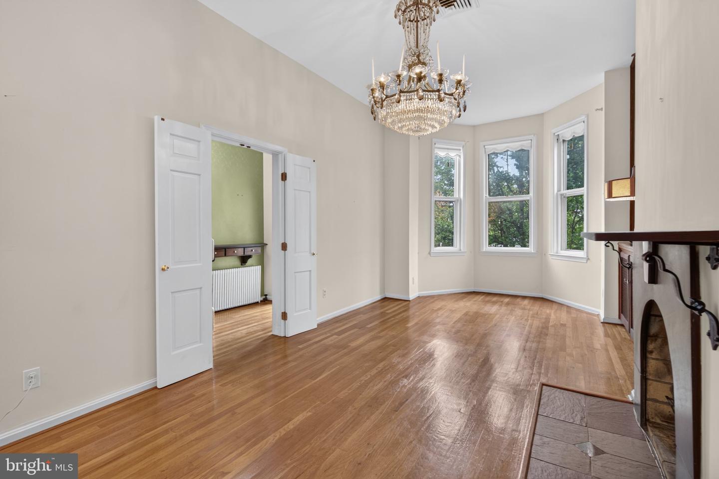 312 D St Ne Property Photo 5