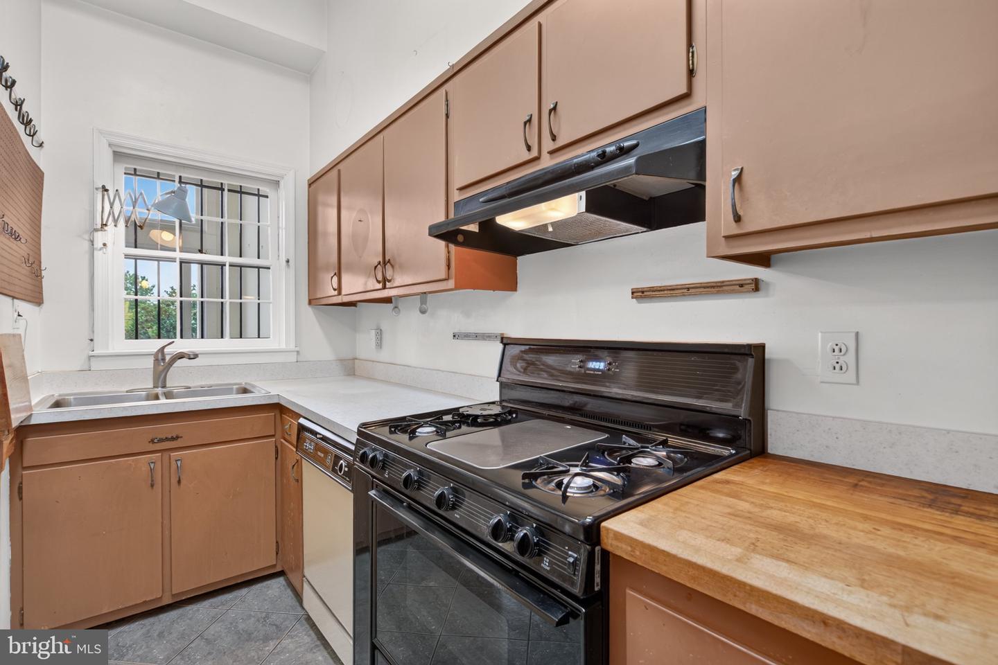 312 D St Ne Property Photo 15